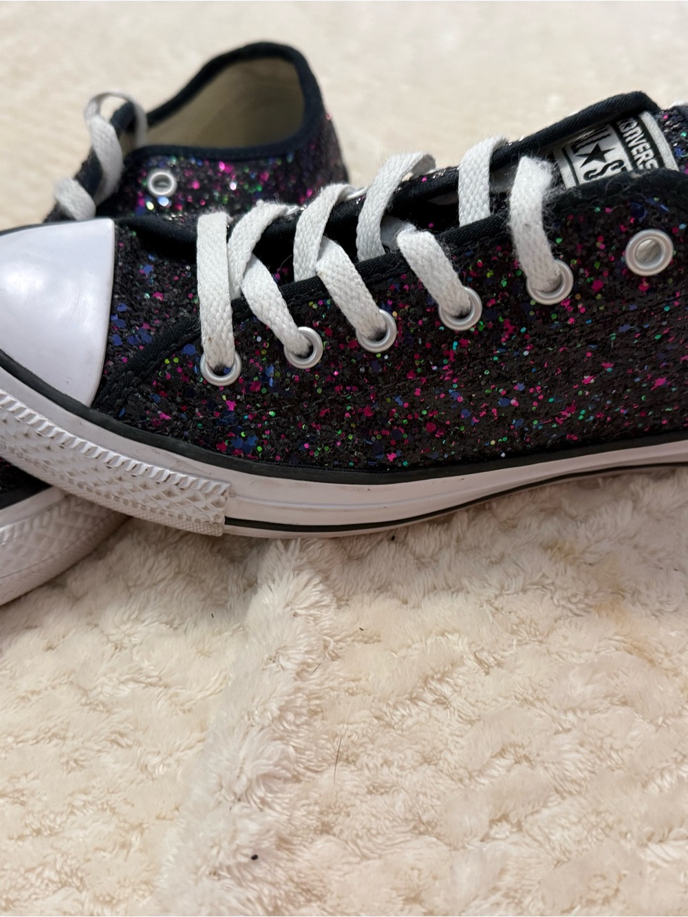 Converse Black Glitter Low Top Sneakers with Multicolor Sparkle Women’s size 8 - Picture 2 of 8
